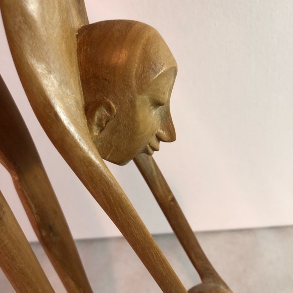 14 Inch Wood Carving Acrobat Man Stretching Holding A Ball - Picture 11 of 15